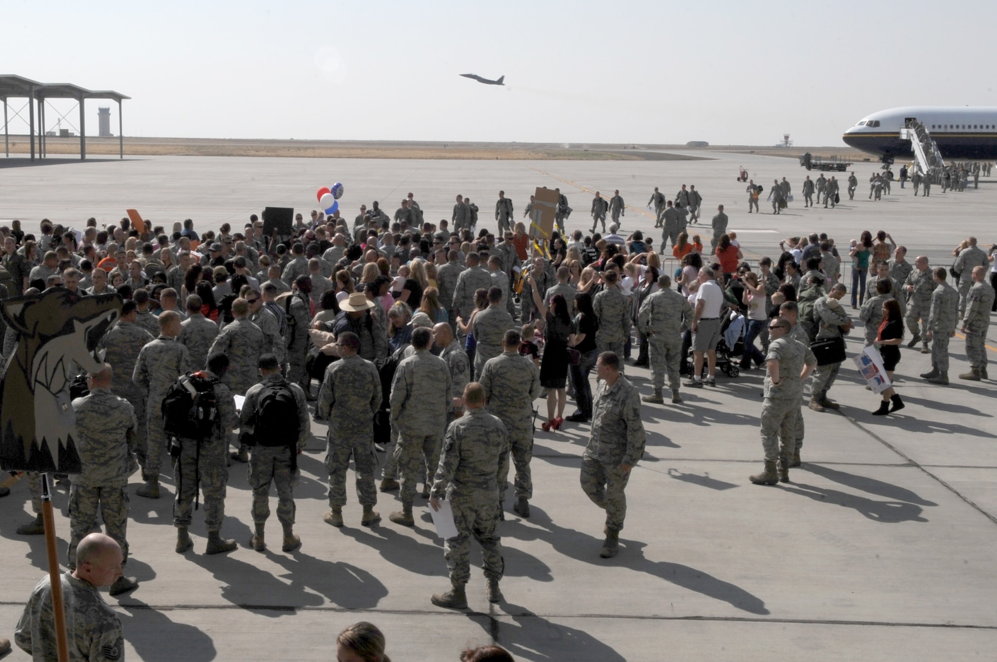 Airmen from the 366th Fighter Wing returned Sept 27 from a deployment to Southwest Asia in support of Operation Enduring Freedom at Mountain Home Air Force Base, Idaho. Airmen took advantage of training opportunities while providing critical combat power in Southwest Asia.  (U.S. Air Force photo/Staff Sgt. Roy Lynch)