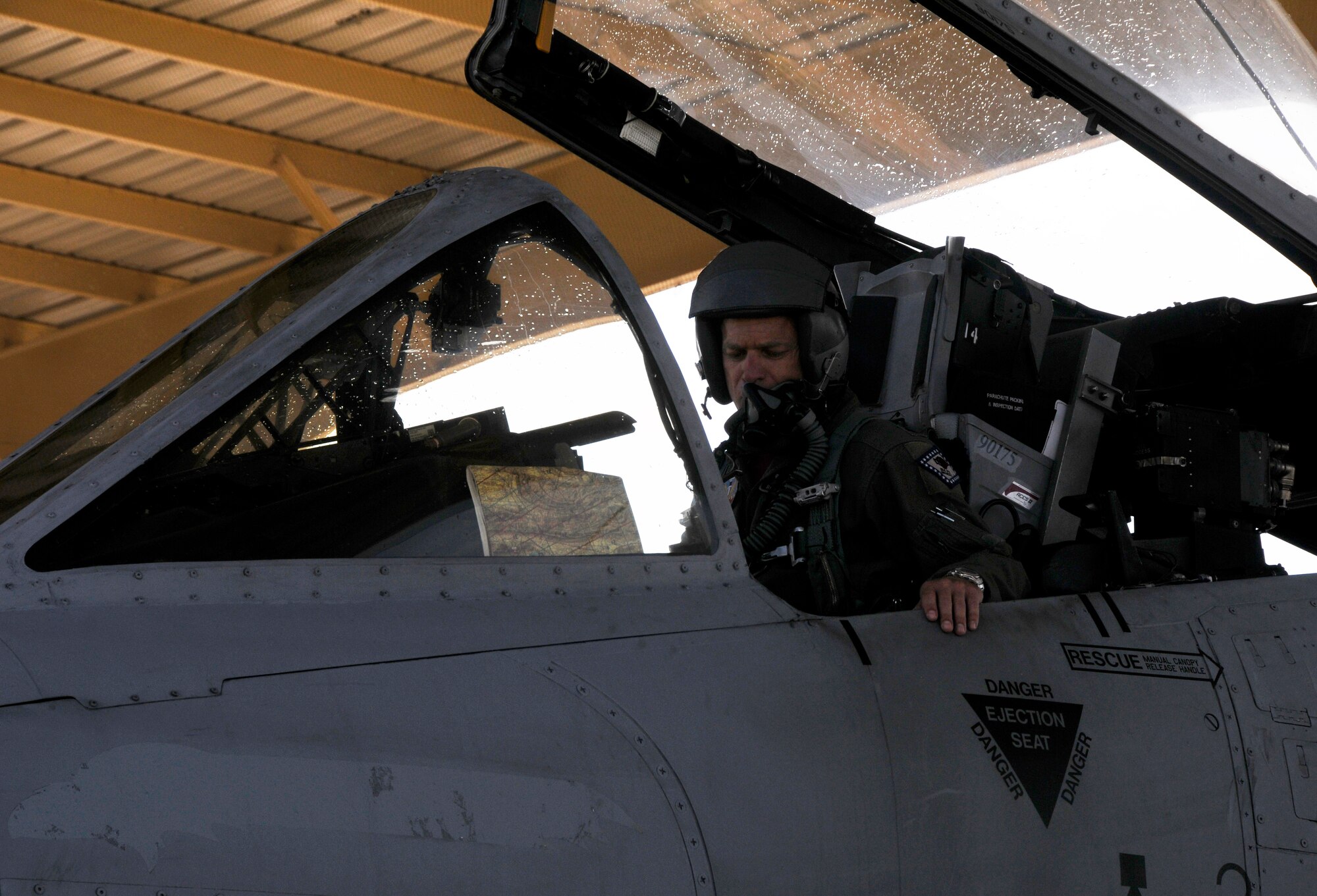 Lt. Col. Rod Vongrote parks his aircraft on the ramp following his A-10C Thunderbolt II fini flight June 12. Vongrote’s 22-year career was spent flying the F-16, A-10 and T-38. (National Guard photo by Senior Airman Hannah Landeros/188th Fighter Wing Public Affairs)

