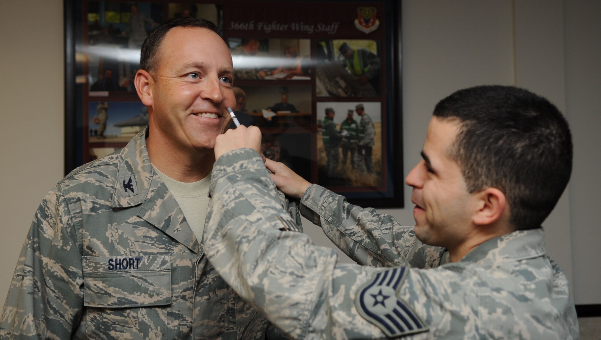 U.S. Air Force Staff Sgt. Richard Faria, 366th Medical Group immunization and allergy technician, administers the flu vaccine to Col. Chris Short, 366th Fighter wing commander, Sep. 26, 2012, at Mountain Home Air Force Base, Idaho. Due to various health reasons, Airmen are encouraged to take advantage of the opportunity to become vaccinated as soon as possible. (U.S. Air Force photo/Airman 1st Class Shane M. Phipps)