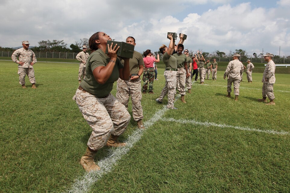 Spouses experience day in Marines' boots > United States Marine Corps