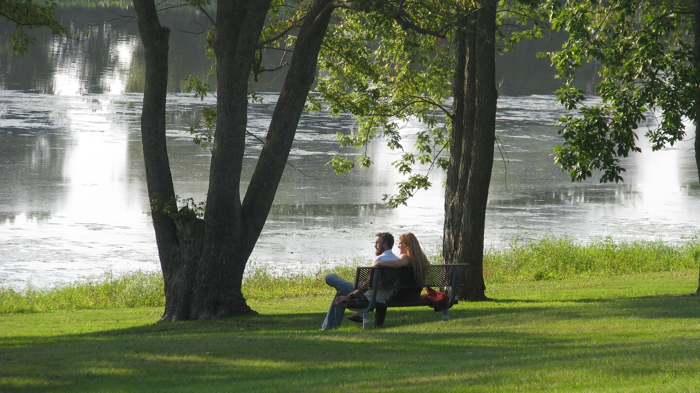 Getting a great view of the Mississippi River from the Blanding Landing recreation area near Hanover, IL.