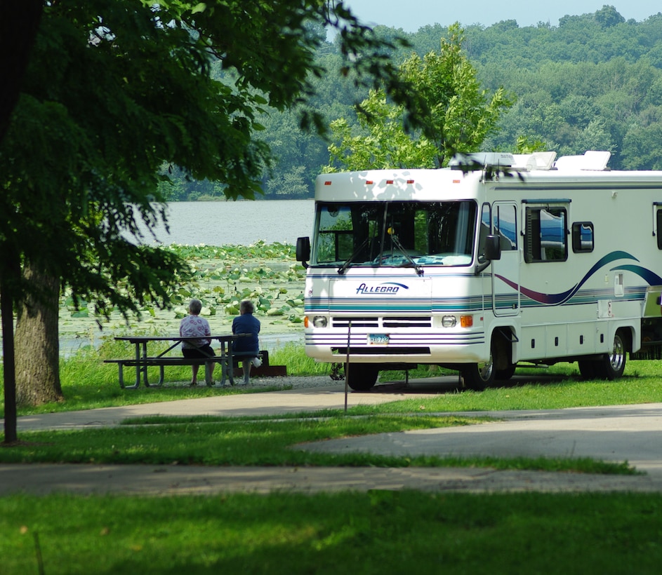 Fisherman's Corner North recreation area offers many campsites along the banks of the Mississippi River near Hampton, IL.