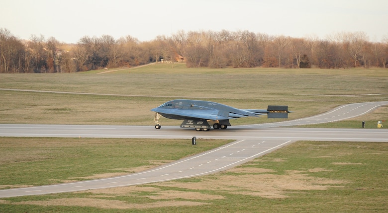 Spirit Of Florida Becomes First B 2 To Surpass 7 000 Flight Hours