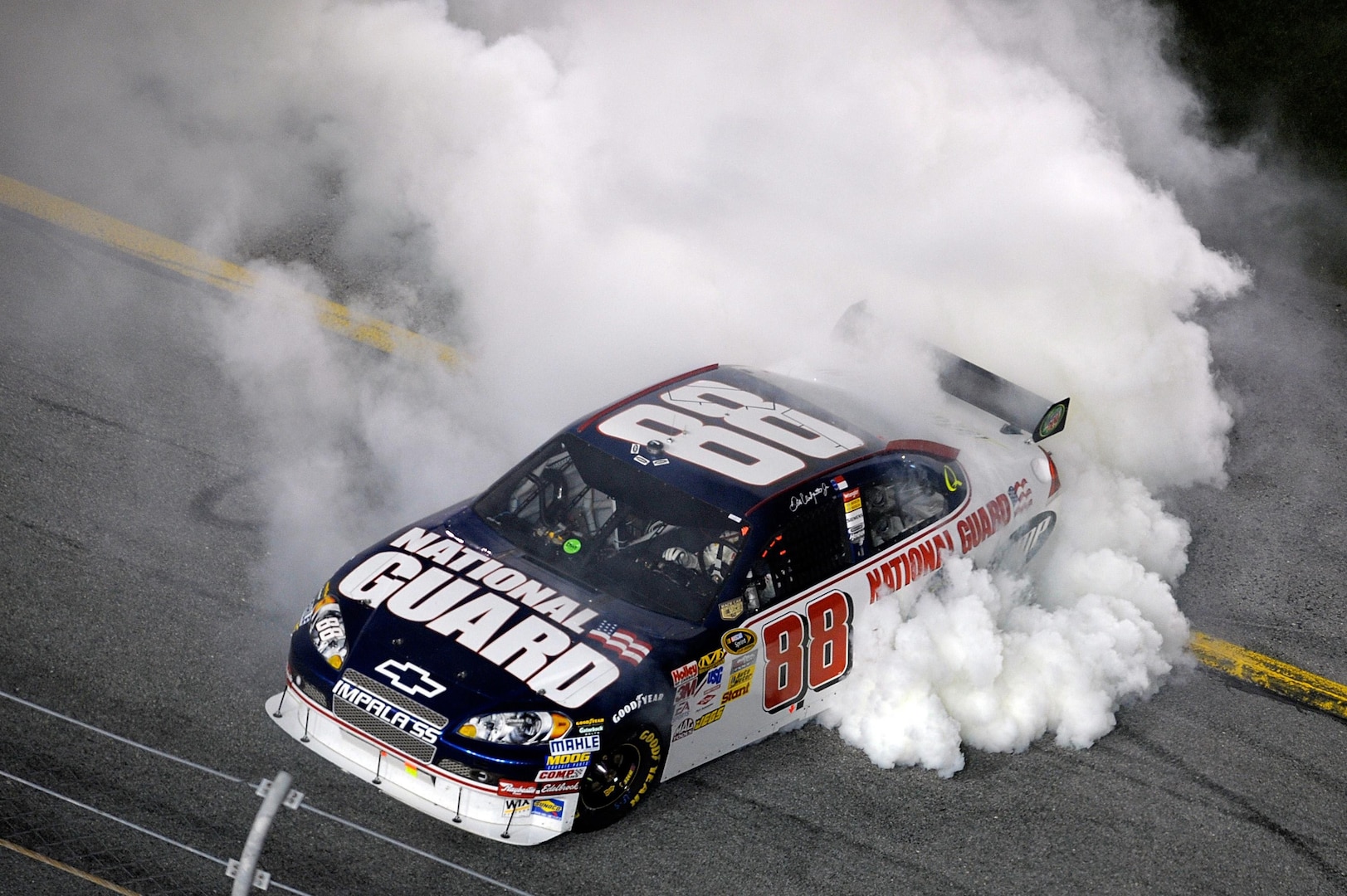 Earnhardt wins Shootout in Guard car > National Guard > Article View