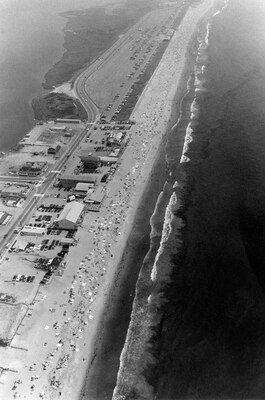aerial view of Misquamicut Beach, located in the Misquamicut section of Westerly, RI in August 1988