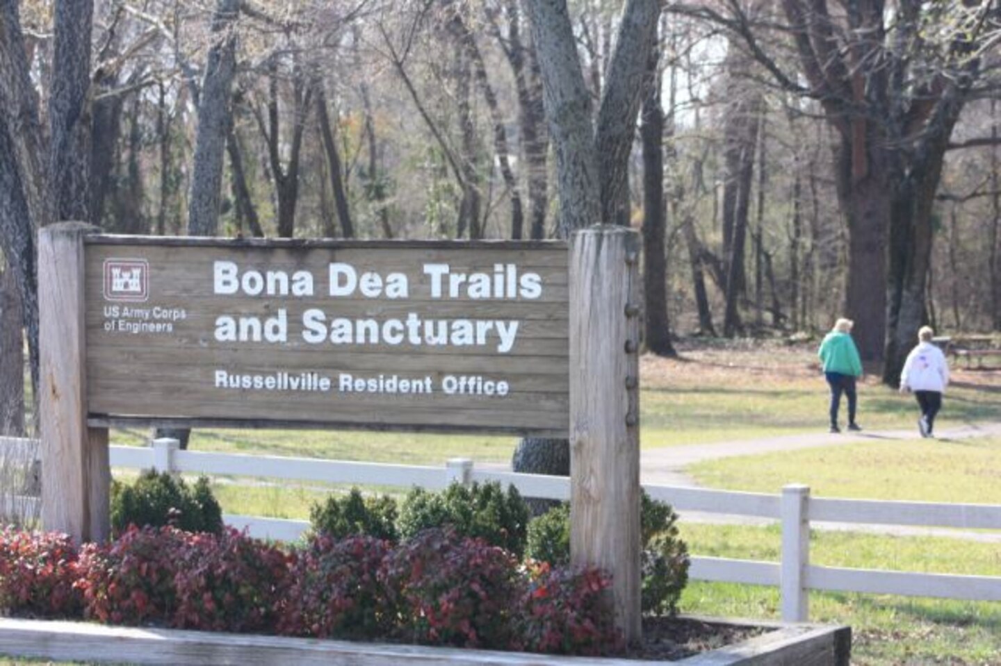 This mostly hard-surfaced trail system passes through the Prairie Creek floodplain, and was designed as a jogging and fitness trail set amidst a wildlife sanctuary. It offers folks in the river valley six miles of winding trails through 186 acres of low wetlands that are home to a wide variety of wildlife.  