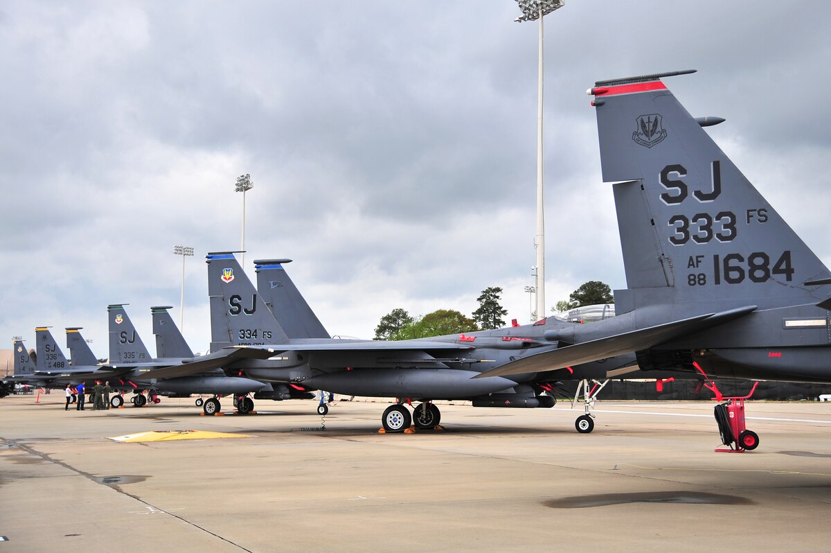 McDonnell Douglas F-15E Strike Eagle - Wikipedia