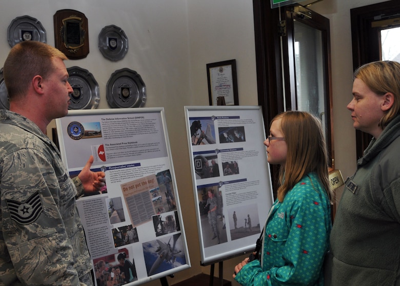Students Get Up Close Look At Us Air Force Careers Royal Air Force Mildenhall Article Display