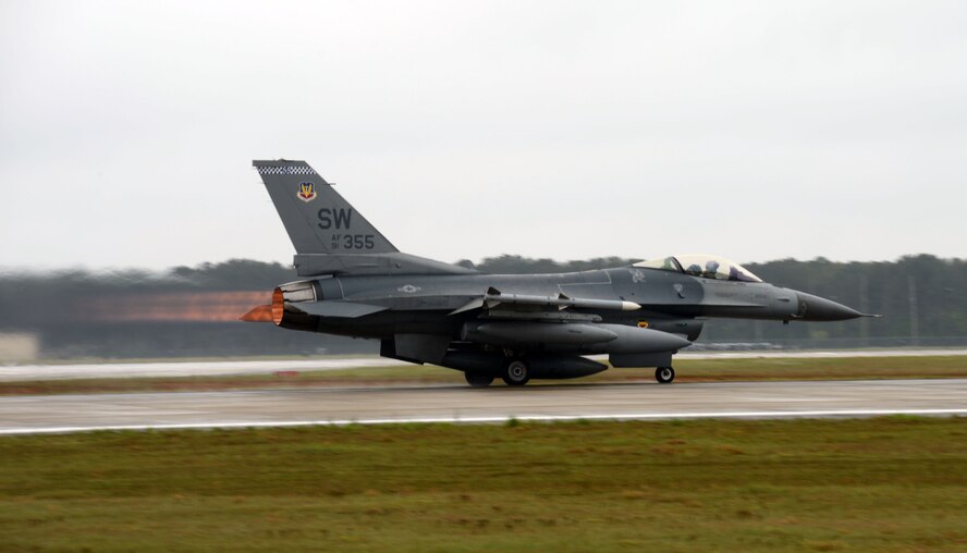 An F-16 Fighting Falcon prepare for take-off at Shaw Air Force Base, S.C., April 15, 2013. The 20th Fighter Wing provides mission-ready Airmen at all times. (U.S. Air Force photo by Senior Airman Tabatha Zarrella/Released)
