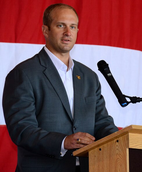 Jared  Ogden, former Navy SEAL, speaks to students and family members about the academy application experience during the 2013 Georgia Congressional Delegation Academy Day held at Dobbins Air Reserve Base, Ga., April 20. (U.S. Air Force photo/Brad Fallin)