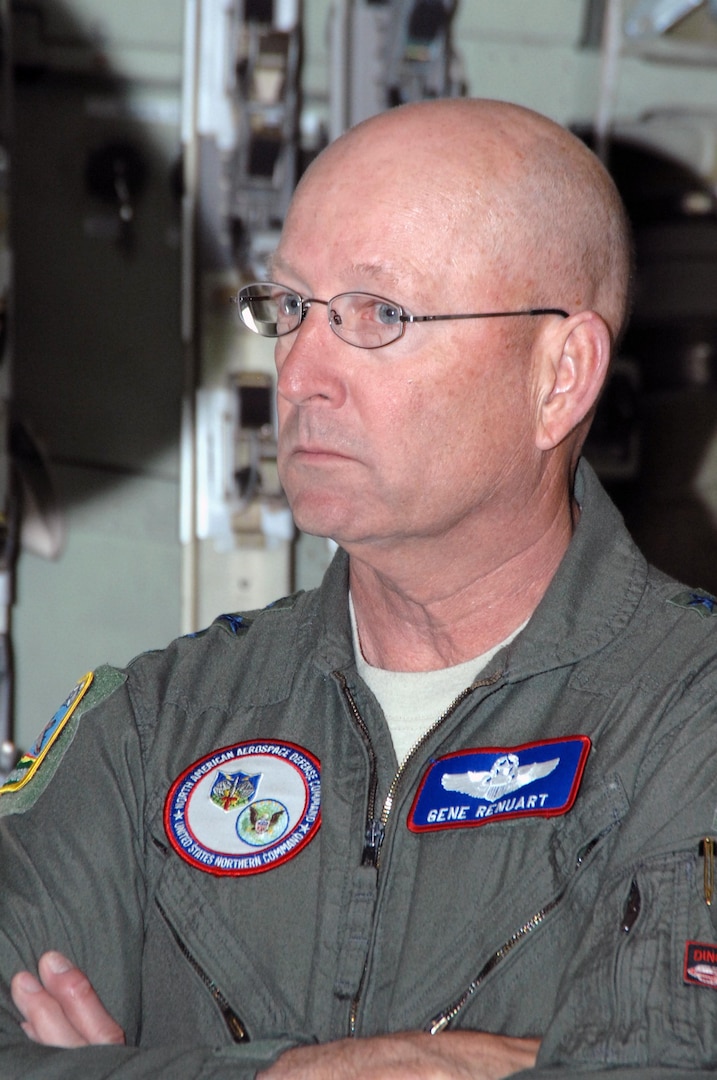 PETERSON AIR FORCE BASE, Colo. - Air Force Gen. Gene Renuart, North American Aerospace Defense Command and U.S. Northern Command commander, participates in a pre-flight safety brief before conducting the final flight of his career at Peterson Air Force Base, May 5. Renuart, who has served in the Air Force since 1971, will retire July 1. 

(U.S. Air Force photo by Staff Sgt. Thomas J. Doscher) 

