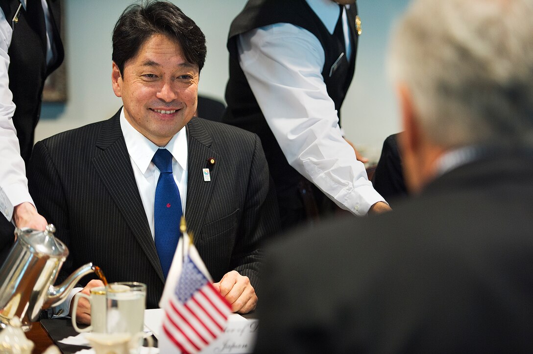 Japanese Defense Minister Itsunori Onodera, left, meets with U.S. Defense Secretary Chuck Hagel, foreground, at the Pentagon, April 29, 2013.