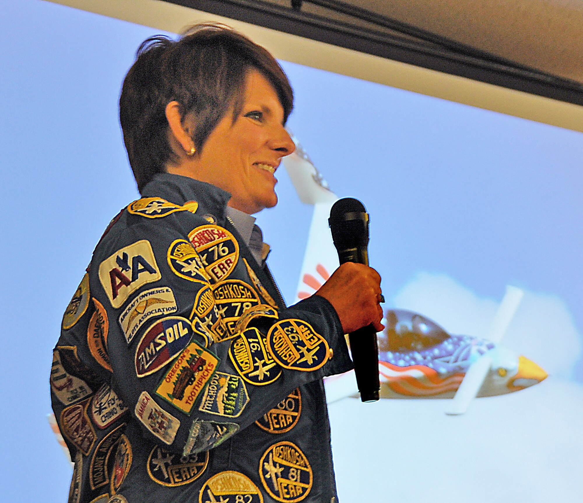 Jill Rutan Hoffman speaks to local high school seniors about how education has allowed her to achieve her dreams, especially in aviation. (Courtesy photo)