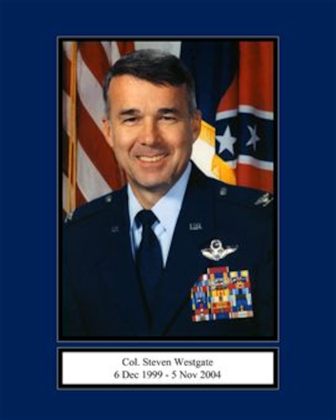 Portrait of Col. Steven Westgate
165th Airlift Wing Commander
6 Dec 1999 - 5 Nov 2004