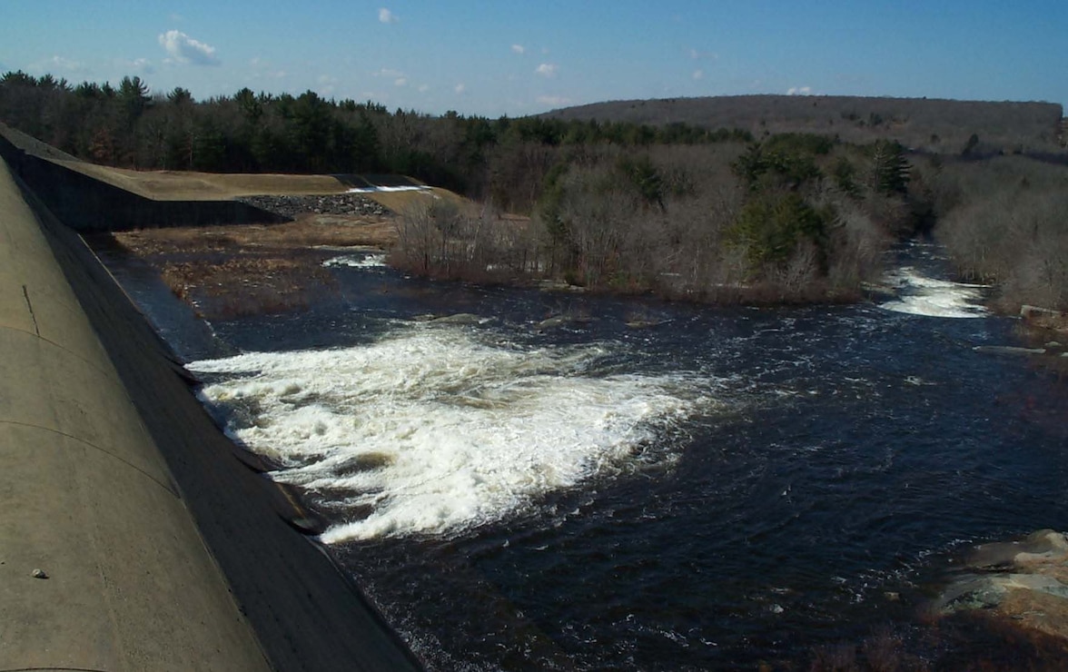 Mansfield Hollow Lake