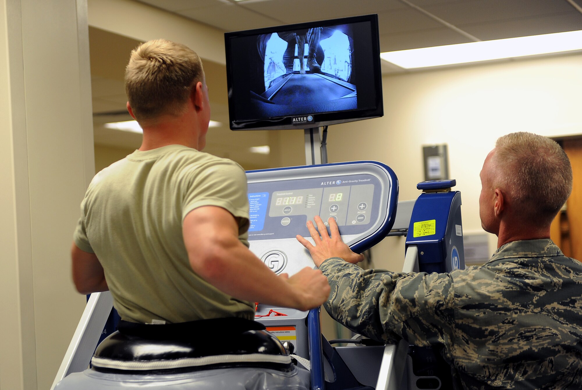 United States Air Force Academy cadet Carter Mcelhany, runs on the Anti-Gravity Treadmill July 26, 2013 at Scott Air Force Base, Ill. The Anti-Gravity Treadmill helps clients get their run time back to where it was before their injury occurred. The cadets visited different squadrons on base to get a feel of the everyday jobs of the Air Force. (U.S. Air Force photo/Airman 1st Class Jaeda Waffer)