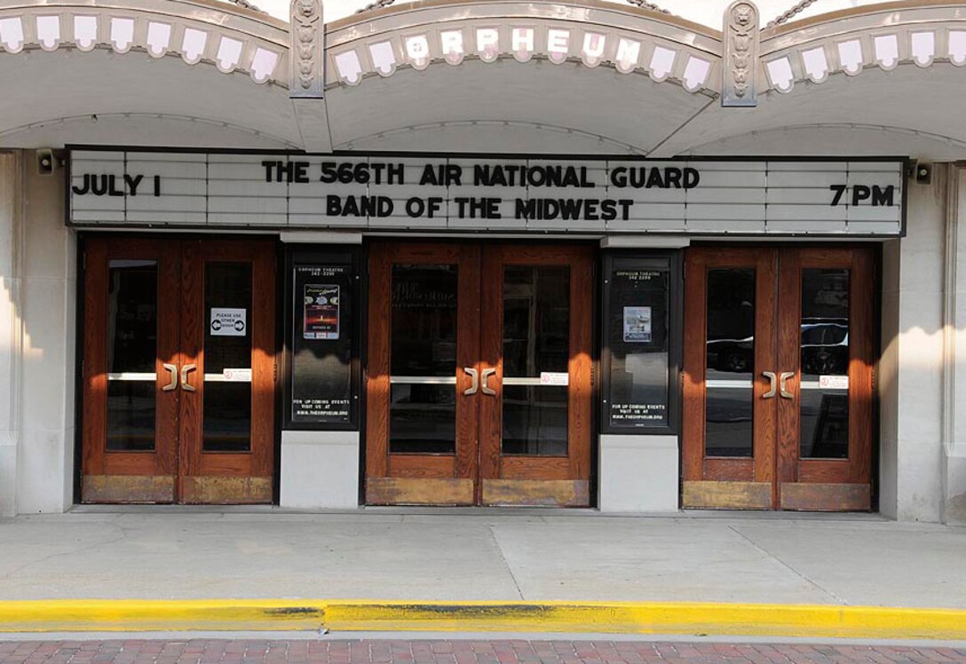 The Orpheum Theater in Galesburg announces the upcoming concert.