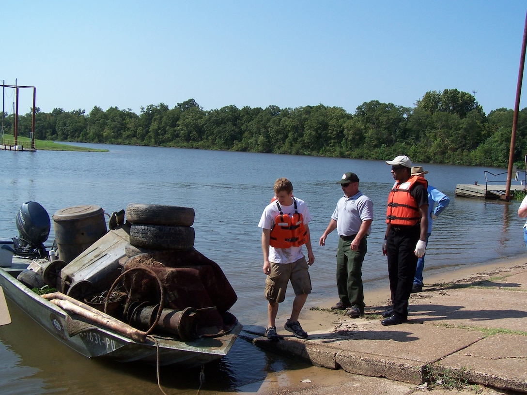 Vicksburg, Mississippi…..The Vicksburg District’s Louisiana Field Office (LFO) of the U. S. Army Corps of Engineers and the Keep Monroe Beautiful, Keep West Monroe Beautiful, and Keep Ouachita Parish Beautiful organizations will sponsor the 2013 annual Ouachita River Water Sweep. This year’s event will be held on Saturday, 21 September, from 9:00 a.m. to 1:00 p.m. at locations in Monroe, West Monroe, and Sterlington.