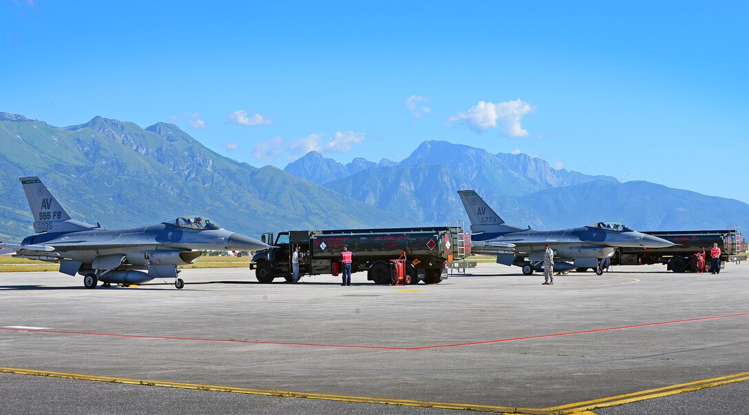 31st LRS powers the movement at Aviano