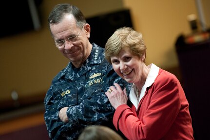 Navy Adm. Mike Mullen, chairman of the Joint Chiefs of Staff, and his wife, Deborah, speak with Fort Bliss enlisted spouses in El Paso, Texas, March 10, 2011. Deborah Mullen is launching a new blog to pass on information and resources to military spouses around the world.