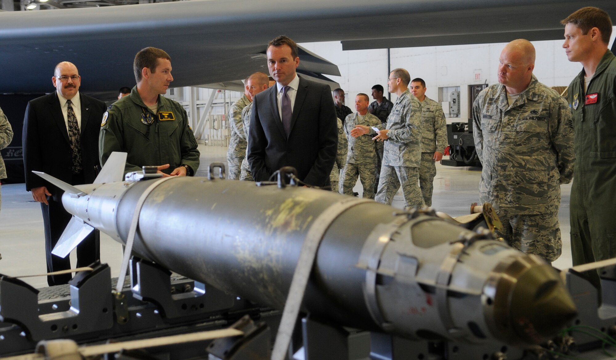 Acting Secretary of the Air Force Eric Fanning receives a briefing from U.S. Air Force Capt. Jonathon Roe, 393rd Bomb Squadron B-2 Spirit pilot, while visiting Whiteman Air Force Base, Mo., Aug. 15, 2013. Fanning spoke with Service members during an all-call. (U.S. Air Force photo by Staff Sgt. Alexandra M. Boutte/Released)