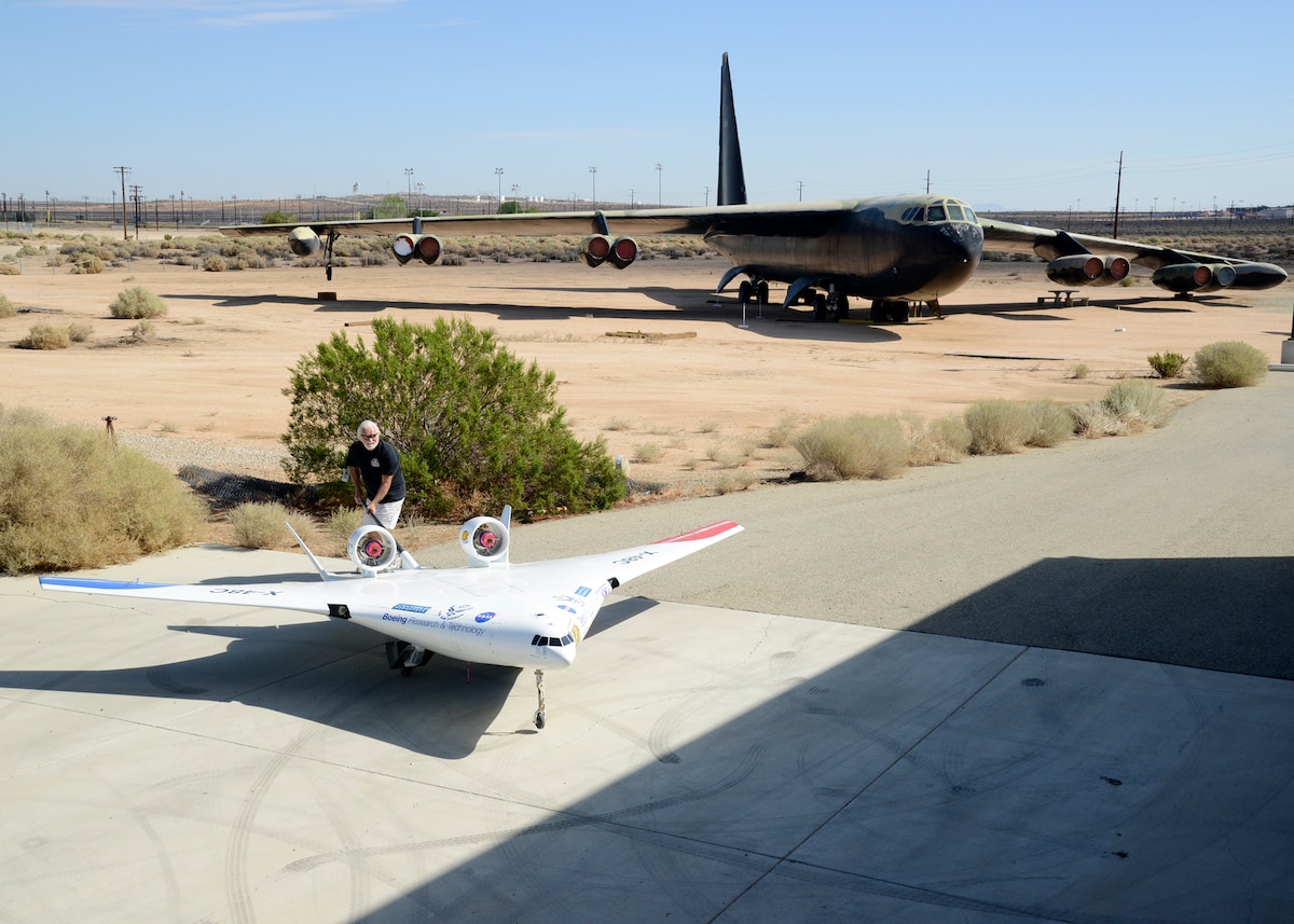 AFFT Museum moves X-48C > Edwards Air Force Base > News