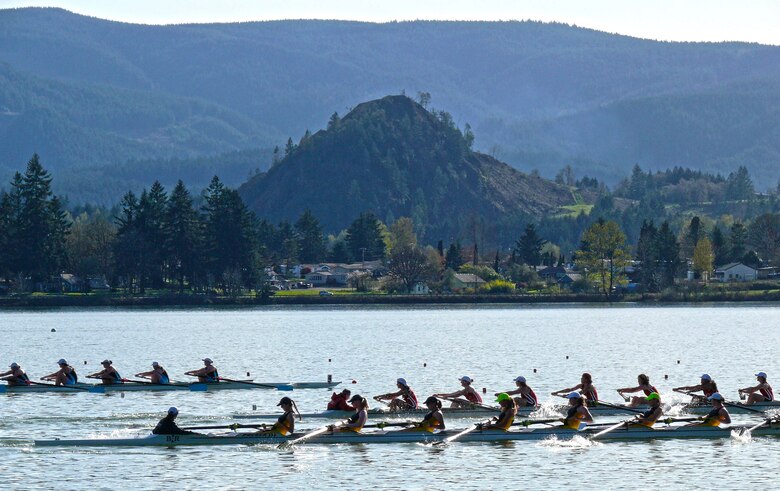 The buoyed race courses and beautiful scenery make Dexter Lake a premier rowing location in the Northwest.