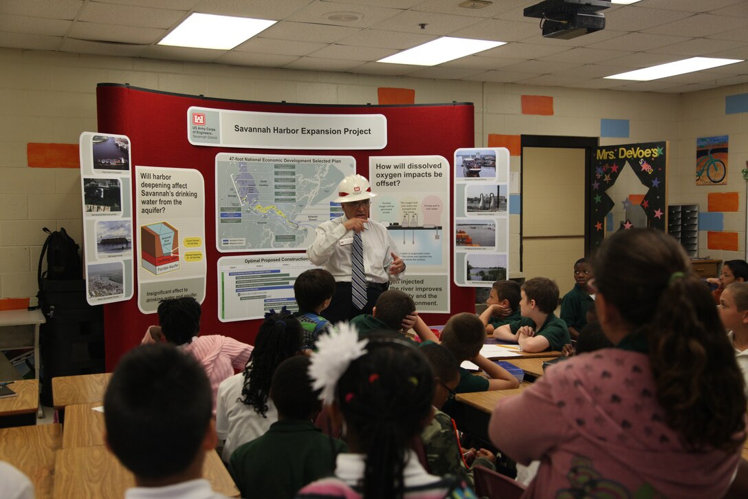 SAVANNAH, Ga. – Billy Birdwell, senior public affairs specialist with the  U.S. Army Corps of Engineers Savannah District, talks with students about the Savannah Harbor Expansion Project (SHEP) at Gould Elementary School, Aug. 27. The presentation was part of the school's special six-week unit of study focusing on the harbor deepening.