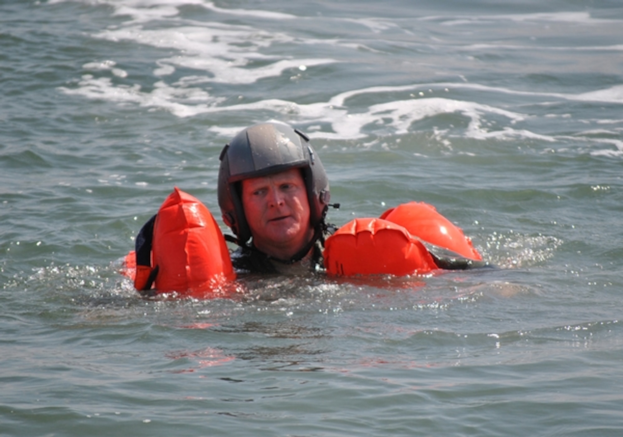 Lt. Col. Scott Baker completes the parachute drag release station during water survival training at North Island Naval Air Station, Calif., in August. The pilot, navigators, engineers and loadmasters in the 152nd Airlift Wing’s Operations Group completed their requisite aircrew intelligence and water survival during the training on the California coast.
Photo by Tech. Sgt. Rebecca Palmer, 152nd Airlift Wing Public Affairs (released).
