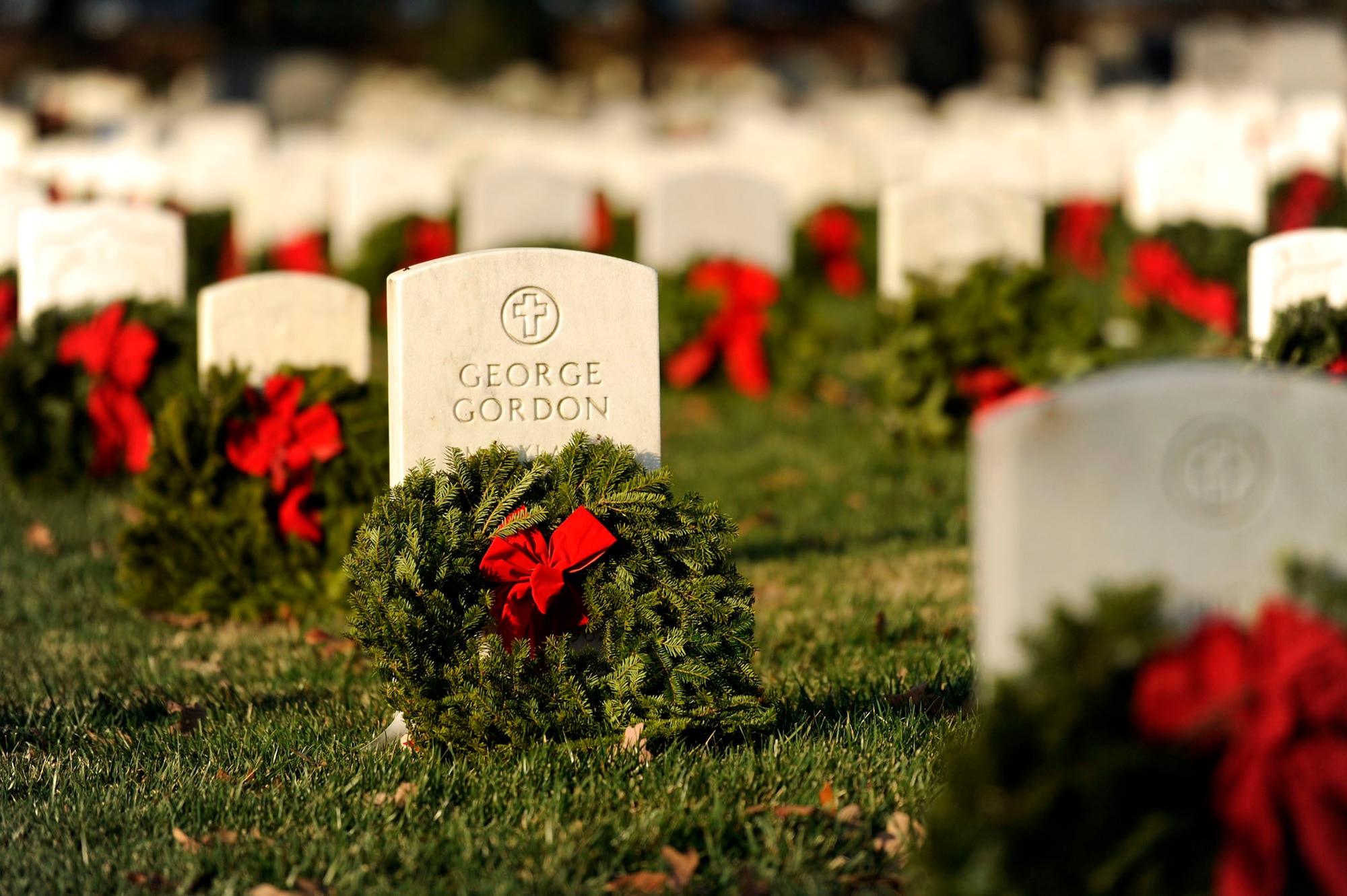 Laying wreaths to remember > Seymour Johnson Air Force Base > Article
