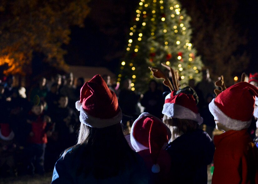 Christmas Volunteering 2022 Eustis Fl 2013 Jble Year In Photos > Joint Base Langley-Eustis > Article Display