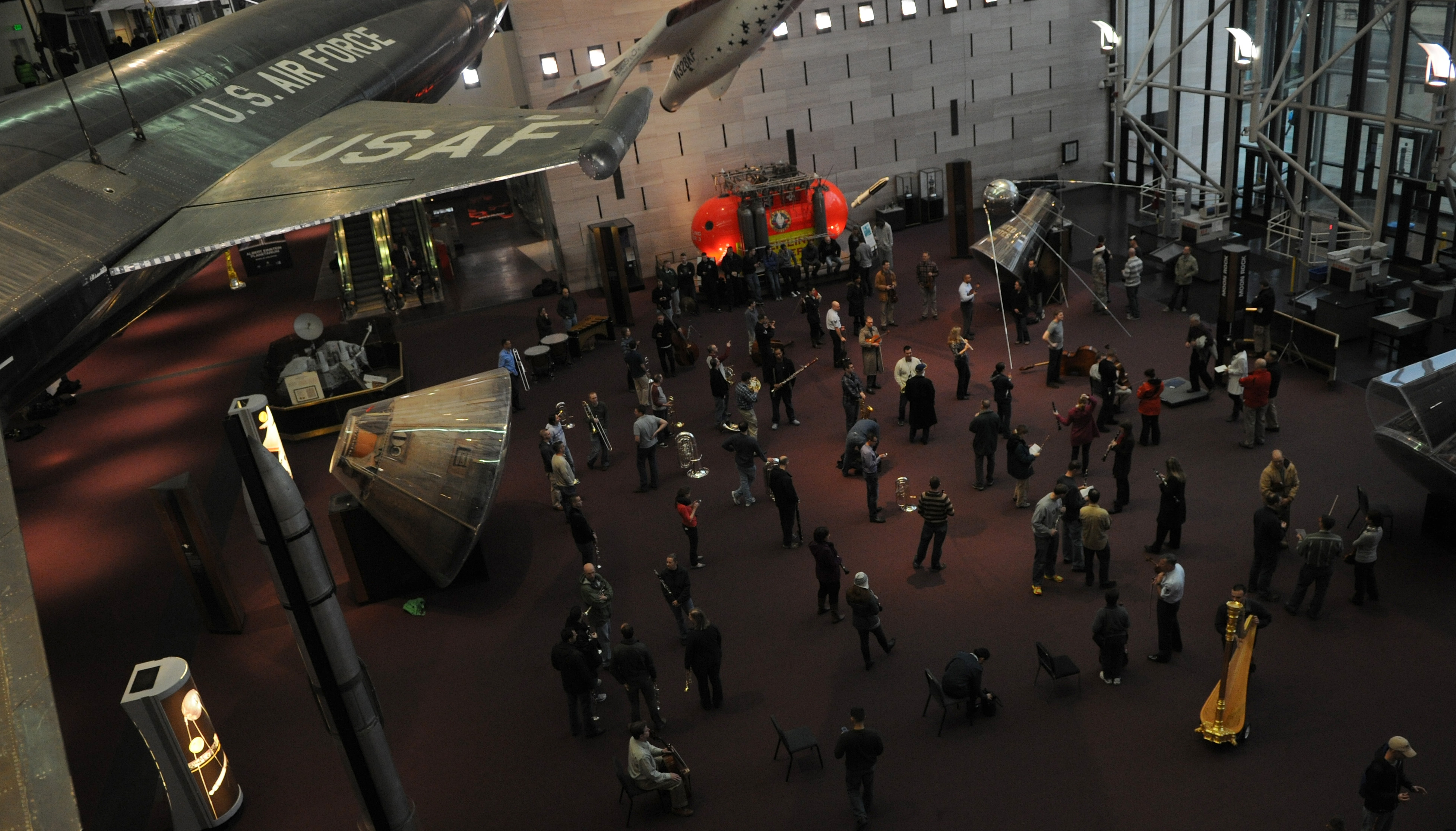 flash mob air force band at smithsonian