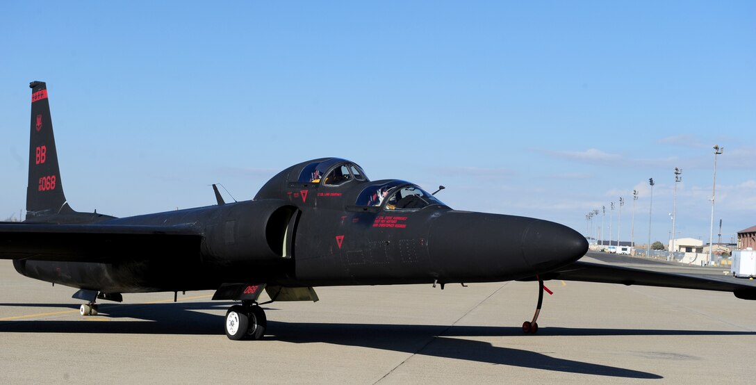 A TU-2S piloted by Maj. Geoffrey, 1st Reconnaissance Squadron U-2 pilot, taxis off the runway after a sortie on Dec. 3, 2013, at Beale Air Force Base Calif. U-2 pilots are trained at Beale using five two-seat aircraft designated as TU-2S before deploying for operational missions. (U.S. Air Force photo by Airman 1st Class Bobby Cummings/Released)