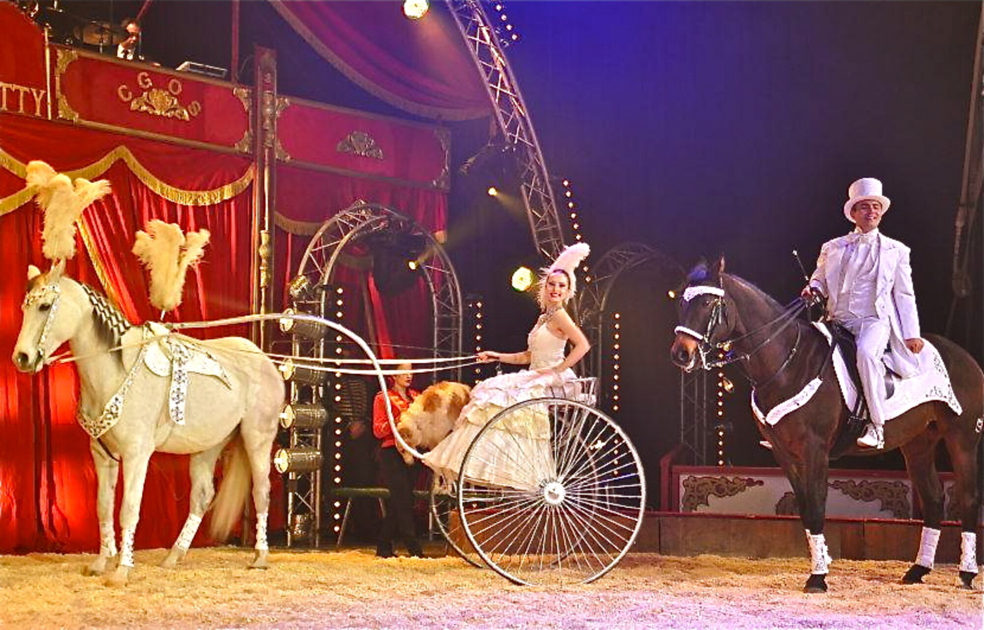 Horse trainers and circus performers, Duo Urunov, will present a horse gala show during this year’s Christmas Circus of Trier, Dec. 23 through Jan. 5. The Duo Urunov won prizes at the International Circus Festivals of Montecarlo and Massy before, as rewards for their outstanding performances. Circus shows are scheduled at Trier’s Moselauen grounds daily, at 3:30 and 7:30 p.m., except for Dec. 29 and Jan. 5, when there is one show at 11 a.m. and a second one at 3:30 p.m. There will be no shows on Dec. 24 or on New Year’s Day. (Courtesy photo)