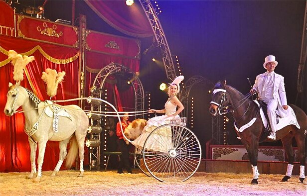 Horse trainers and circus performers, Duo Urunov, will present a horse gala show during this year’s Christmas Circus of Trier, Dec. 23 through Jan. 5. The Duo Urunov won prizes at the International Circus Festivals of Montecarlo and Massy before, as rewards for their outstanding performances. Circus shows are scheduled at Trier’s Moselauen grounds daily, at 3:30 and 7:30 p.m., except for Dec. 29 and Jan. 5, when there is one show at 11 a.m. and a second one at 3:30 p.m. There will be no shows on Dec. 24 or on New Year’s Day. (Courtesy photo)