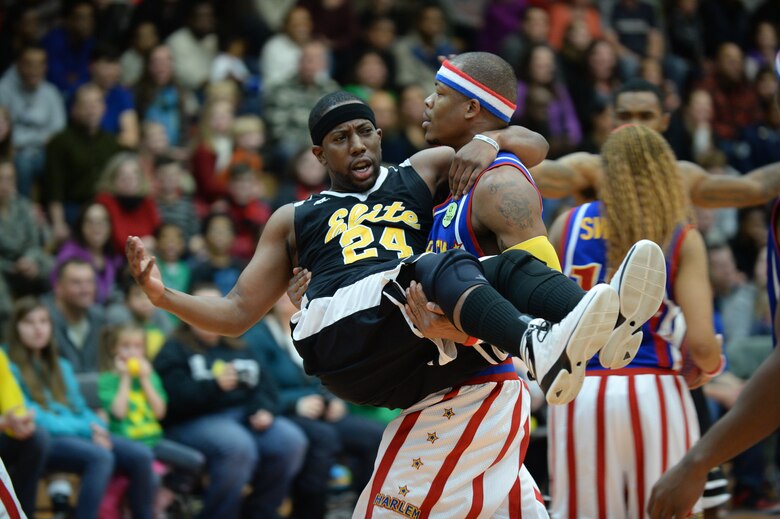Harlem Globetrotters Electrify Saber Nation With 91 78 Victory