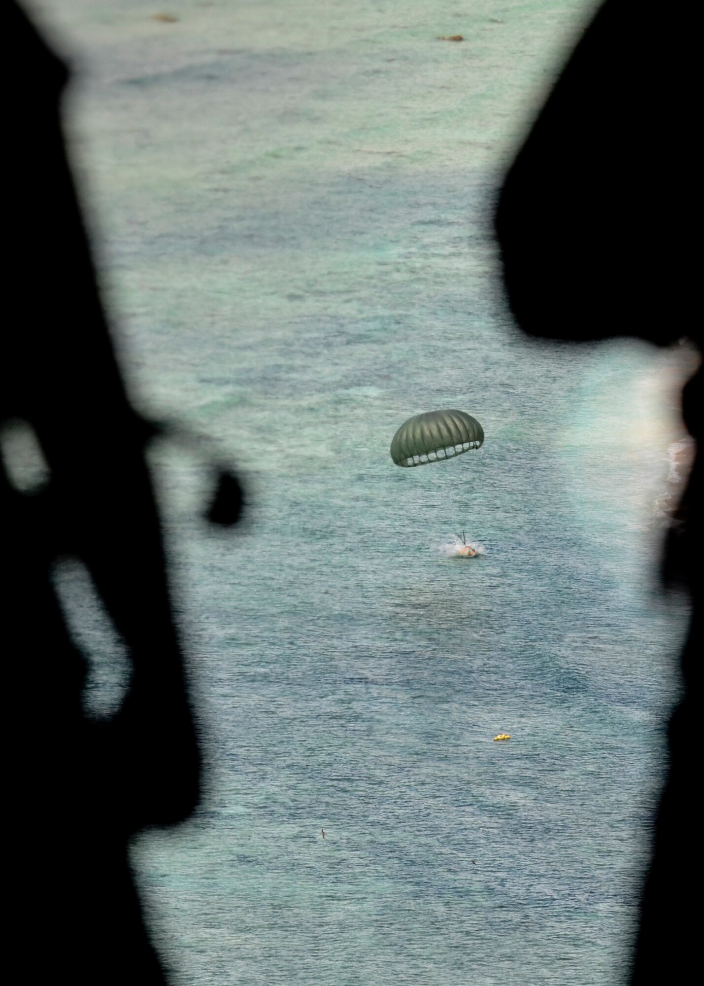 62nd Christmas Drop provides cheer, aid to Pacific Islands > Pacific