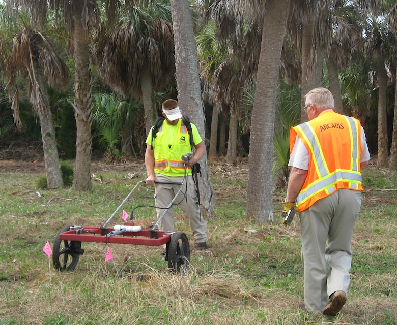 Digital geophysical metal detectors are used during the Remedial Investigation/Feasibility Study of the Mullet Key Formerly Used Defense Site (FUDS) at Fort DeSoto Park near St. Petersburg, Fla. The technology identifies buried metallic objects; crews then dig a select number of targets to further identify whether the objects are munitions-related or scrap metal. The Corps is complementing this effort for the first time on a FUDS by testing the use of explosive detection dogs that can locate buried explosive materials.