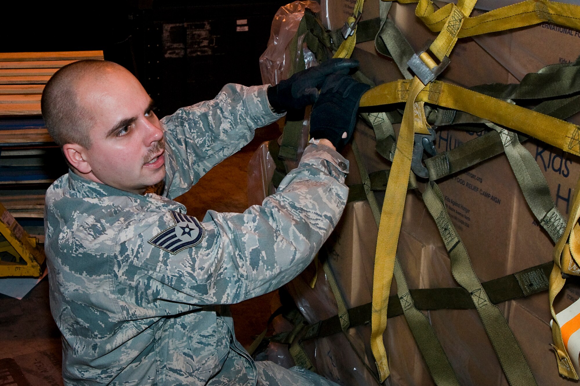 Grissom reservists help send relief to Haiti > Grissom Air Reserve Base