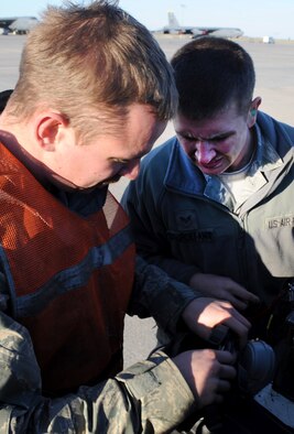 The impact of an experienced leader on a young Airman’s life and career can be immeasurable. Airmen that take an active approach to seek out a knowledgeable mentor will not only help themselves grow in their careers. (U.S. Air Force photo/Airman 1st Class Andrew Crawford)
