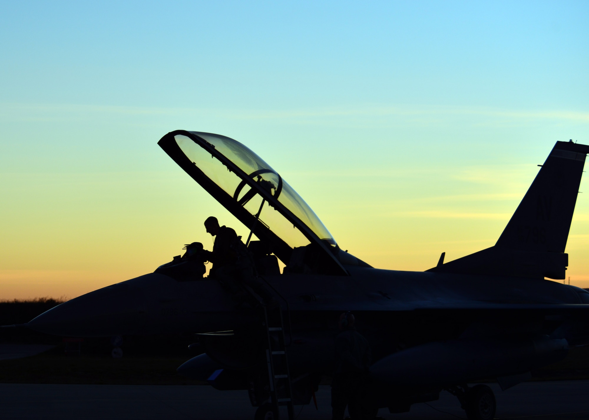 An F-16 Fighting Falcon pilot prepares for takeoff during a two week close air support training exercise, Dec. 17, 2013, at Aviano Air Base, Italy. The training not only included Team Aviano members, but U.S. Army paratroopers from the 1st Battalion, 503rd Infantry Regiment and the 173rd Airborne Brigade Combat Team and Airmen stationed at Ramstein Air Base, Germany. (U.S. Air Force photo/Senior Airman Briana Jones)