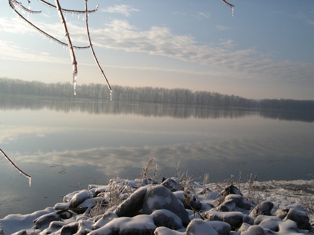 Winter on the Mississippi River near Andalusia, IL.