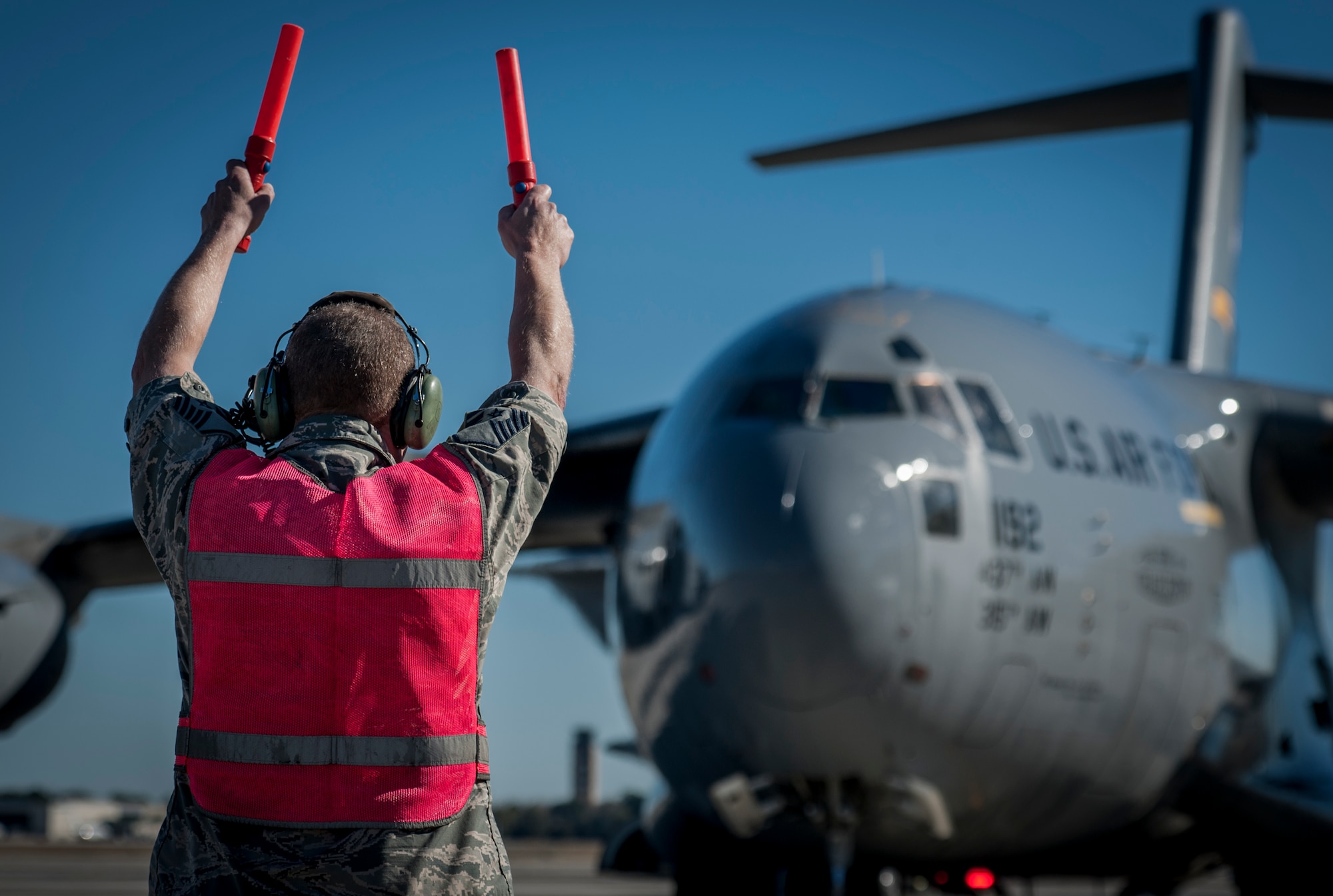 Master Sgt. Horace Bell, 315th Aircraft Maintenance Squadron crew chief, taxis in a C-17 Globemaster III Dec. 18, 2013, at Joint Base Charleston – Air Base, S.C. The aircraft, nicknamed the “Spirit of Charleston” was the first C-17 in the U.S. Air Force’s inventory and has flown missions throughout the world for more than two decades. Those missions have totaled more than 20,000 flight hours. (U.S. Air Force photo / Senior Airman Tom Brading)