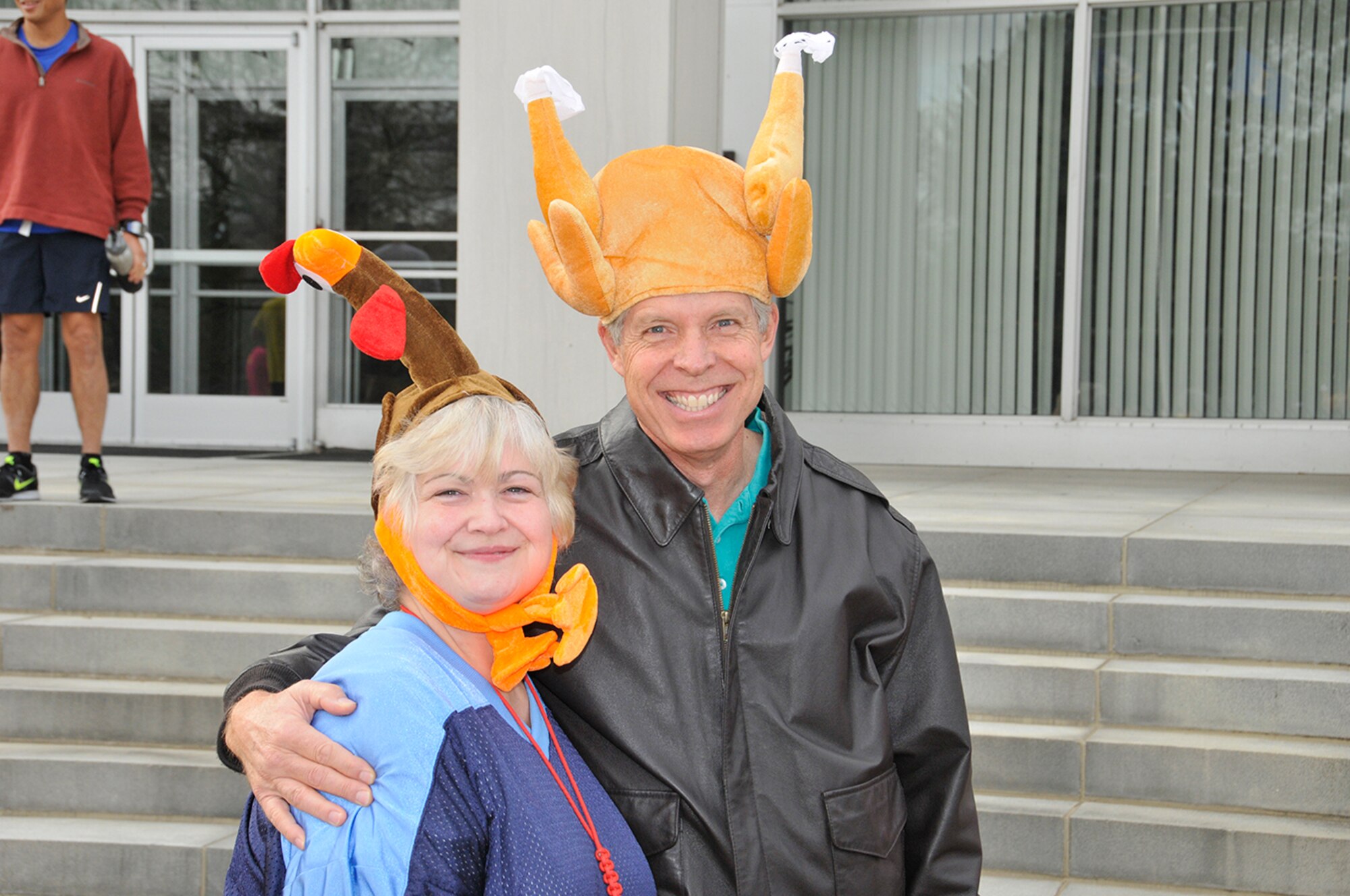 AEDC Turkey Trot results in fun and giving > Arnold Air Force Base
