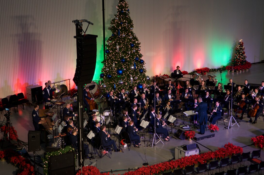 The USAF Concert Band performed a "Spirit of the Season" concert on Dec 16, 2013 at the Steven F. Udvar-Hazy Center, National Air and Space Museum. They also performed live on Fox and Friends. (US Air Force photo by SMSgt Bob Kamholz/released)