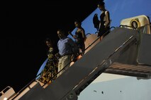 President Obama and the First Family arrive at the Hickam flightline on-board Air Force One, at Joint Base Pearl Harbor-Hickam, Hawaii, Dec. 20, 2013, to kick off their 2013 holiday vacation. (U.S. Air Force photo/Master Sgt. Jerome S. Tayborn)