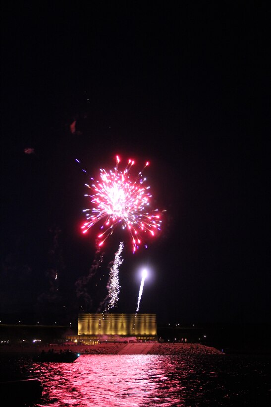 Fireworks celebrating the 50th Anniversary Oahe Dam.  
