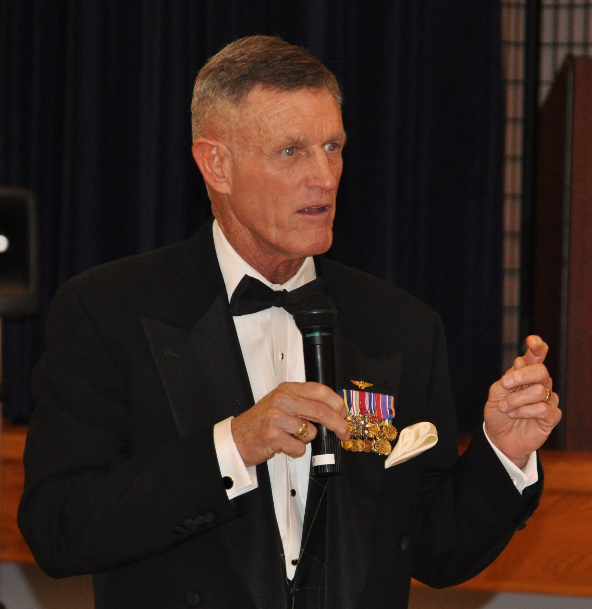 Retired United States Marine Corp General Richard Hearney speaks at the 940th Wing's Award Banquet.  The 940th Wing held their first awards banquet Feb 9th during the UTA weekend.  (U.S. Air Force photo/SrA Adam Hamar)