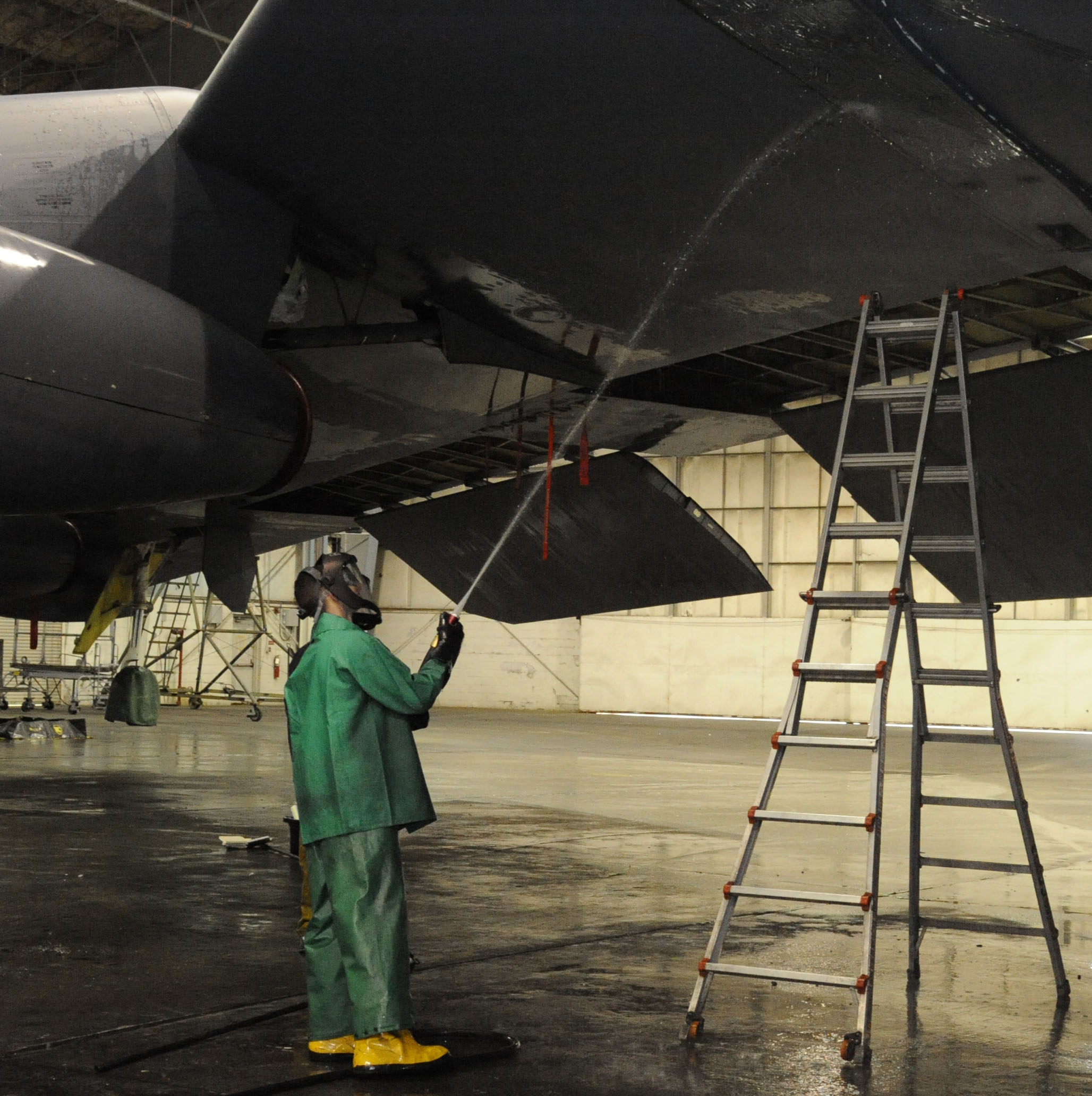 A clean BUFF is a happy BUFF > Barksdale Air Force Base > News