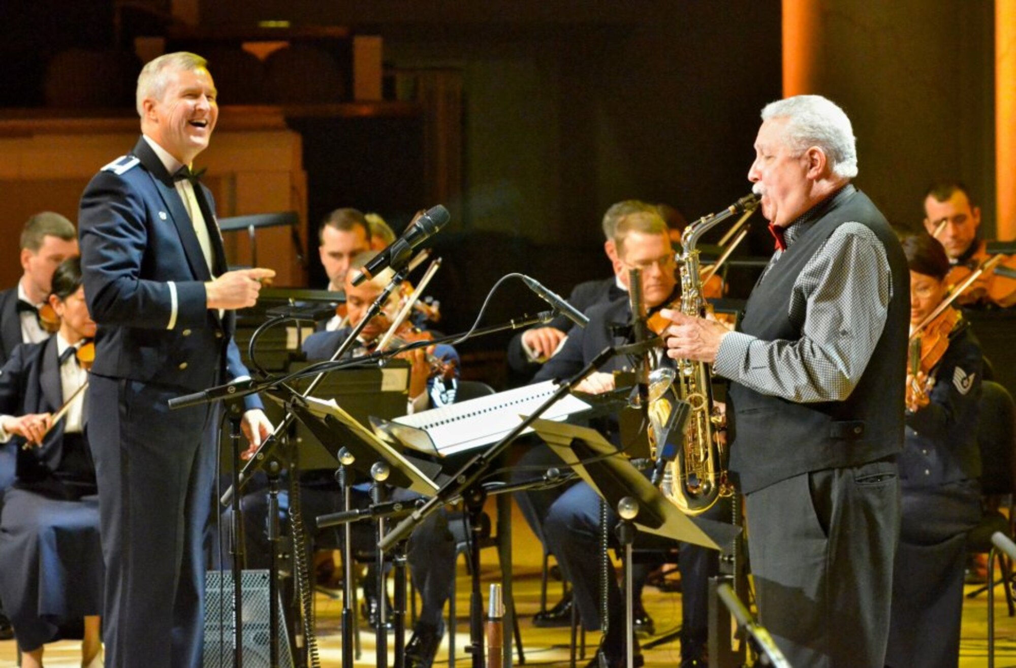 The amazing Paquito D'Rivera puts a smile on Col Lang's face (photo by SMSgt Robert Kamholz)
 

